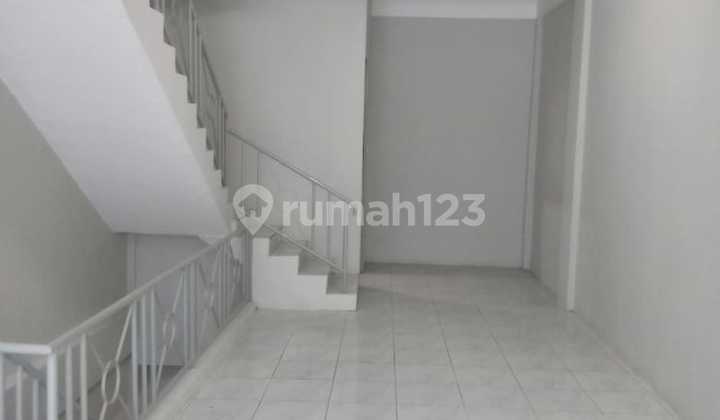 Ruko di Komplek Arcadia di Jalan Daan Mogot, Batu Ceper - Tangerang