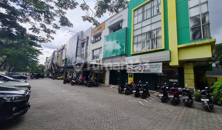 3-Storey Shop House in Ruko Madrid, Cibodas, Tangerang 1