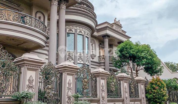 Rumah Luxury Classic di Cluster Riviera, Karawaci, Tangerang