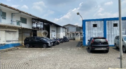 Ex Warehouse of Animal Slaughterhouse on Jalan Taman Cisadane Raya, Cibodas - Tangerang