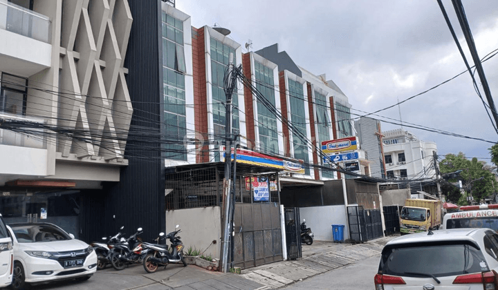 Ruko Gandeng 3 di Jalan Ketapang Utara, Taman Sari Jakarta Barat 1