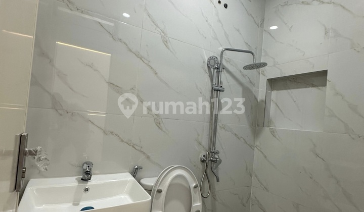 Rumah Baru di Jalan Tanjung Duren Barat, Grogol Petamburan - Jakarta Barat  2