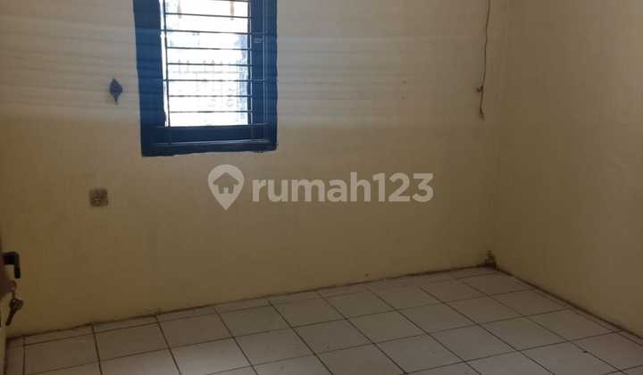 Rumah Griya Ciledug Jl. Angrek 2 Peningilan Utara  ,Ciledug, Tangerang 2