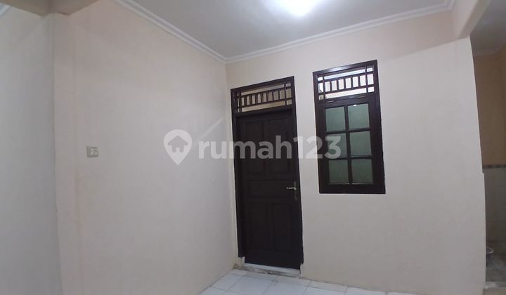 Rumah siap huni  di Petukangan Selatan - Petukangan, Jakarta Selatan 2