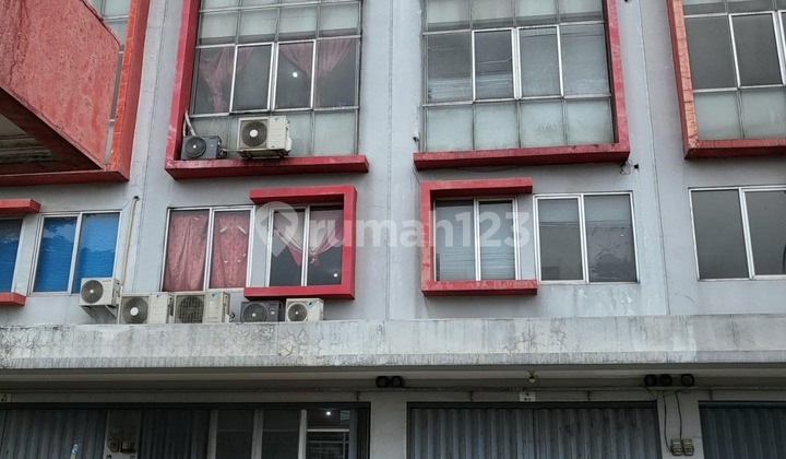 2 Ruko Gandeng City Square, Daan Mogot – Jakarta Barat
