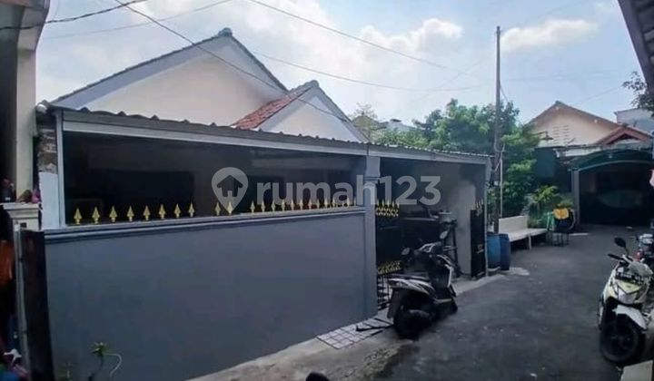 Rumah siap huni di Petukangan Selatan - Petukangan, Jakarta Selatan Rumah siap huni di Petukangan Selatan - Petukangan, Jakarta Selatan