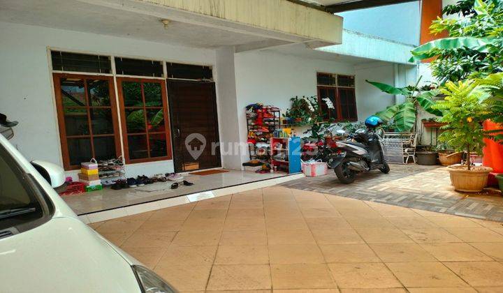 Rumah Pulomas Banyak Kamar 1