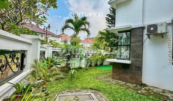 Dijual Rumah Posisi Hook Depan Taman di Sektor 9 Bintaro 2