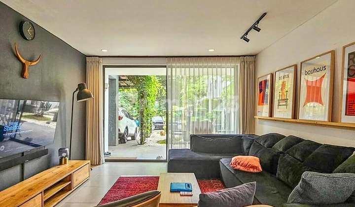 Veteran, Dalam Townhouse One Gate System 2