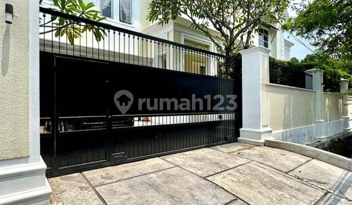 Cipete Classic House, High-Quality Materials 2