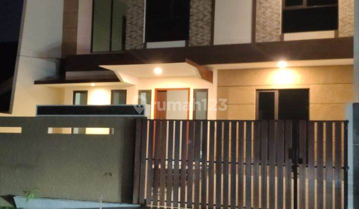 Dijual Rumah 2 Lt di Jl. Puri Anjasmoro Blok N, Puri Anjasmoro 2