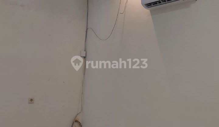 Disewakan  Rumah di Jl. Durian, Lamper 3