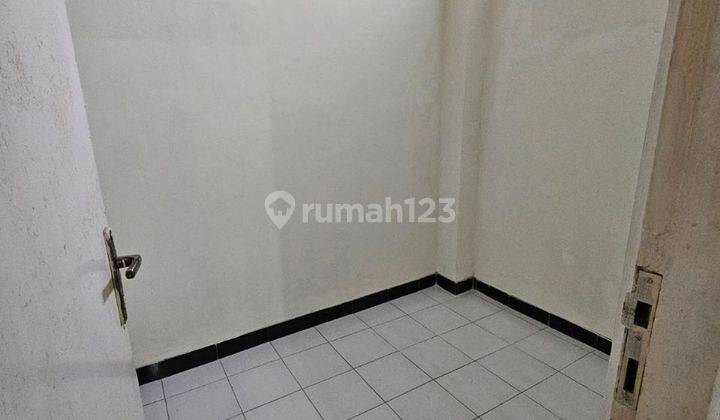 Disewakan  Rumah di Jl. Durian, Lamper 8