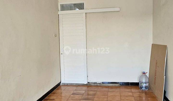Disewakan  Rumah di Jl. Durian, Lamper 10