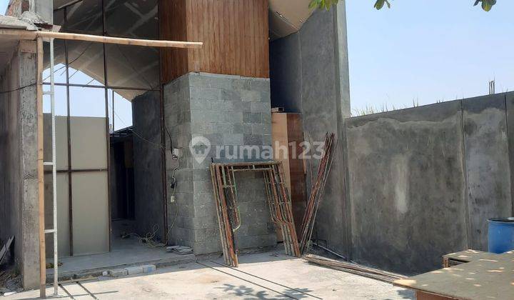 Dijual Rumah di Jl. Woltermonginsidi, Pedurungan 2