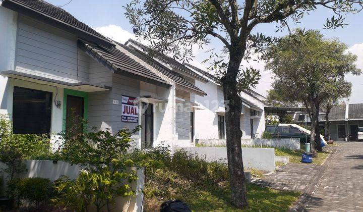 Dijual Rumah Bsb Village 2