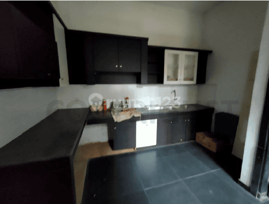 Disewakan Rumah Jl. S Parman  2