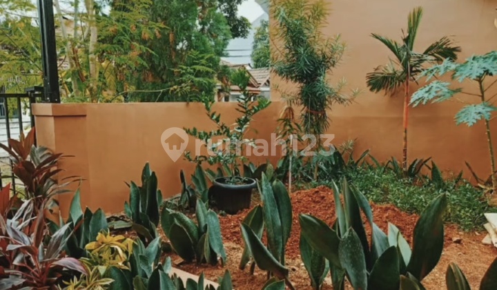 Beautiful Minimalist House in BSD Kencana Loka, 1.5 Floors, Ready to Occupy 2