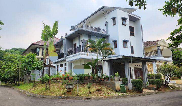 Rumah Hook ada Kolam Renang di BSD Taman Giri Loka 1