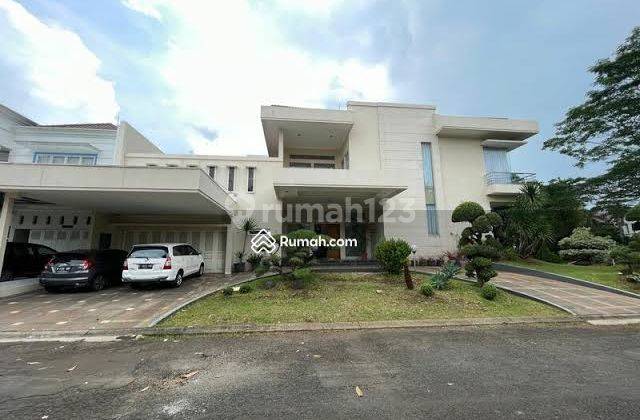 Rumah Bagus Ada Kolam Renang di Alam Sutera  1