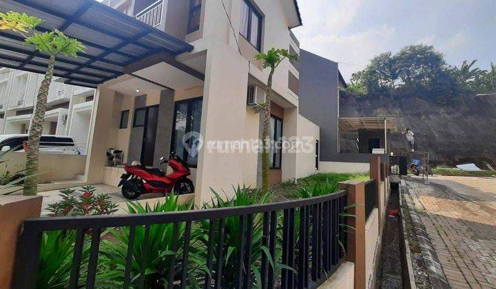 Rumah Bagus Siap Huni Hook Boulevard di Cendana Residence Tangerang Selatan 2