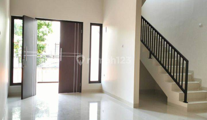 Rumah Baru Minimalist Modern Lokasi Bagus di Villa Melati Mas Serpong  2