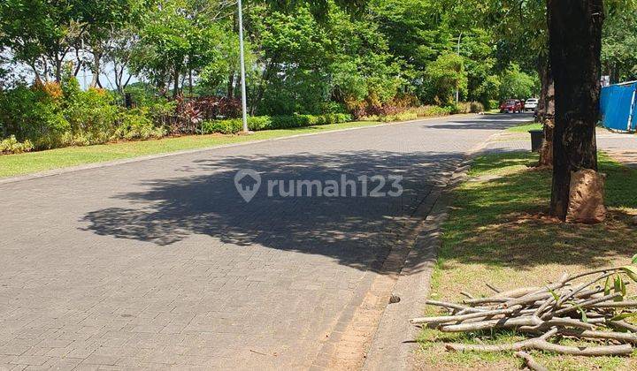 Rumah Mewah Siap Huni ada  Kolam Renang di BSD De Park  2