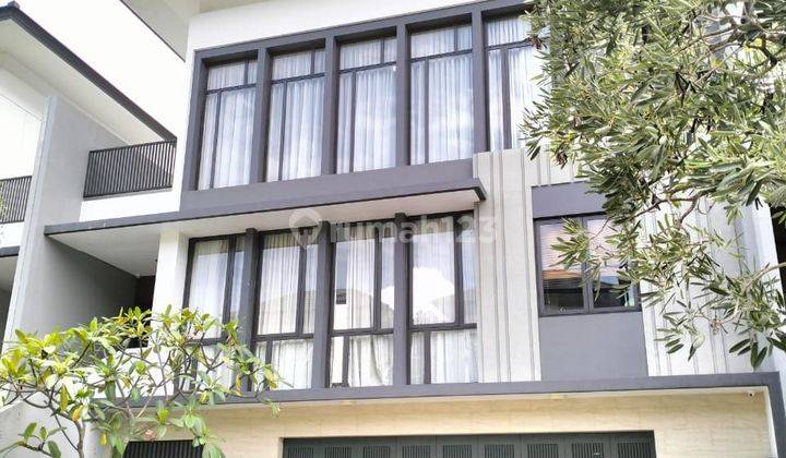 Rumah Mewah Ada Lift & Kolam Renang Fully Furnish di BSD Navapark 1