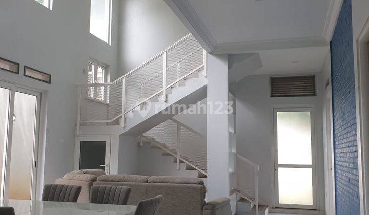 Rumah Baru Minimalist Modern Hoek Fully Furnish di BSD Foresta 1