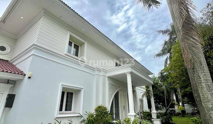 Rumah Mewah dengan Kolam Renang & Halaman Luas & Full Marmer di Pondok Indah Jakarta Selatan  2