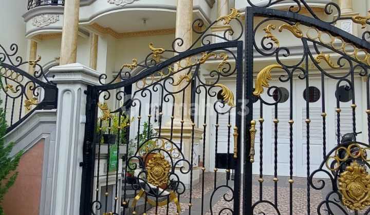 Luxury House in Gading Serpong 2 Floors Semi-Furnished Ready to Occupy