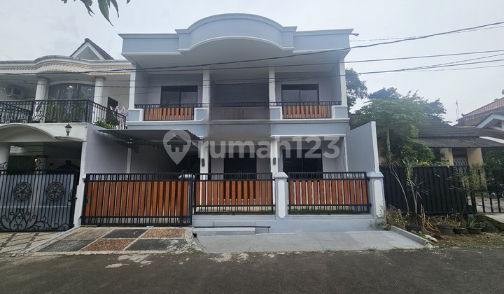Rumah Baru Depan Taman Siap Huni Di Griya Loka Bsd 2