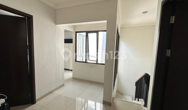 MINIMALIST HOUSE IN THE GREEN BSD 2 STORIES SEMI FURNISHED READY TO OCCUPY 2