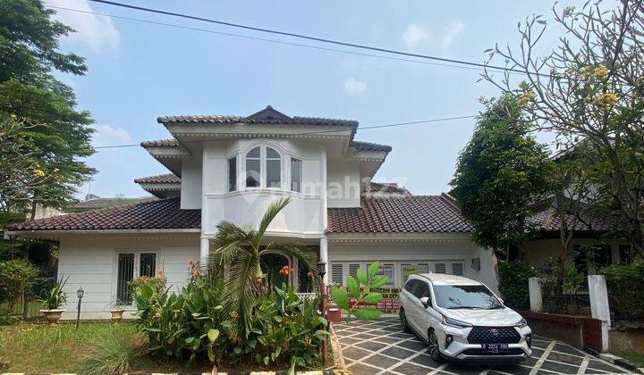 Rumah Unik Halaman Luas Siap Huni di Bintaro 1