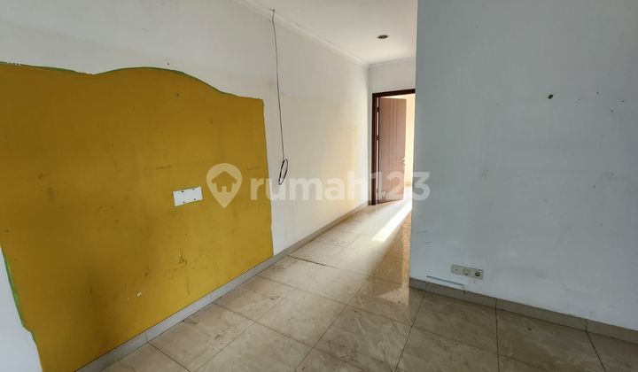 NICE HOUSE IN BSD THE ICON 2 STORIES HOOK NEEDS MINIMAL RENOVATION 2