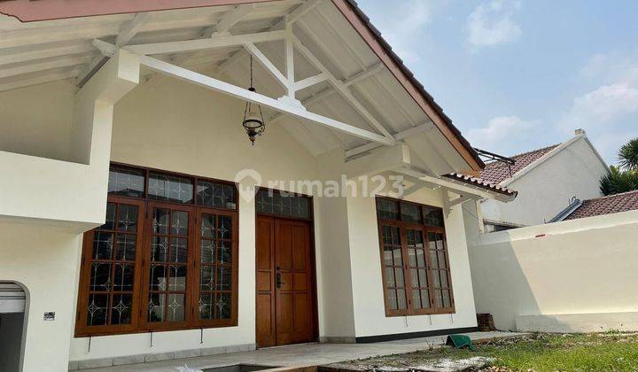 Rumah Kebayoran Baru Jakarta Selatan Lokasi Strategis 2