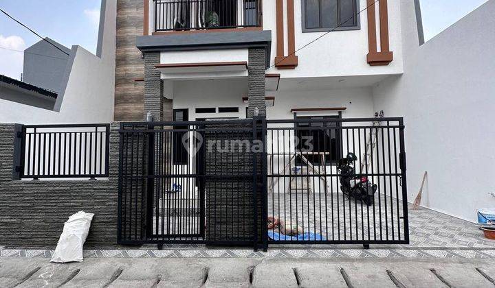 Rumah 2 Lantai Baru SHM di Pekayon Pasar Rebo Jakarta Timur 1