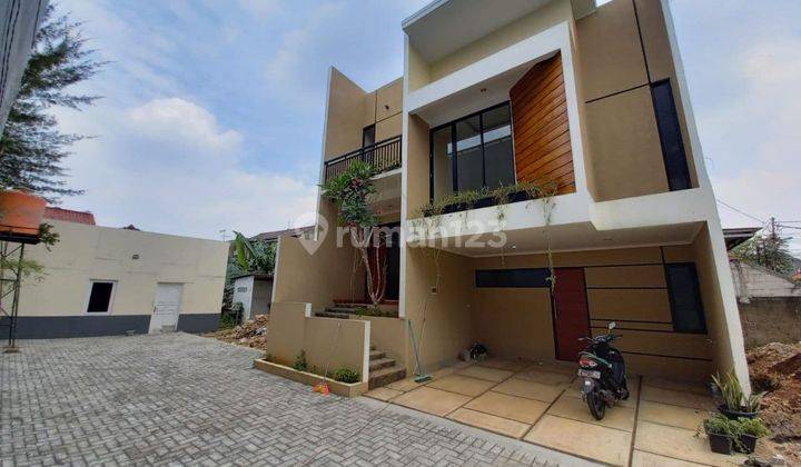 Rumah 2 Lantai Baru Furnished di Kramat Jati Jakarta Timur 2