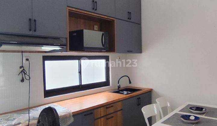 Rumah 2 Lantai Baru SHM Full Furnished Dekat Tol Dan Stasiun LRT Bekasi Timur  2