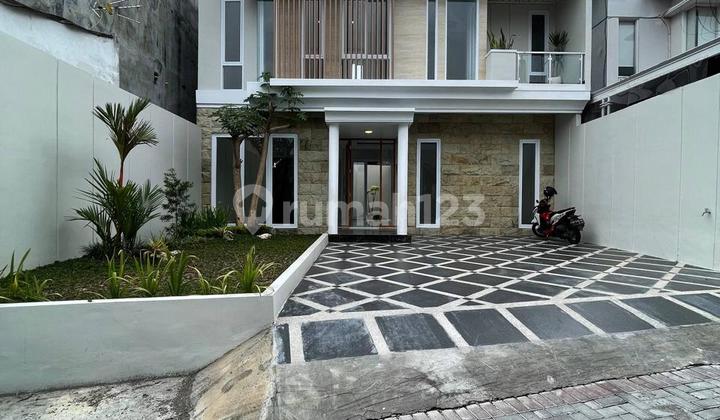Modern House Near Hyatt Hotel on Palagan Street Yogyakarta