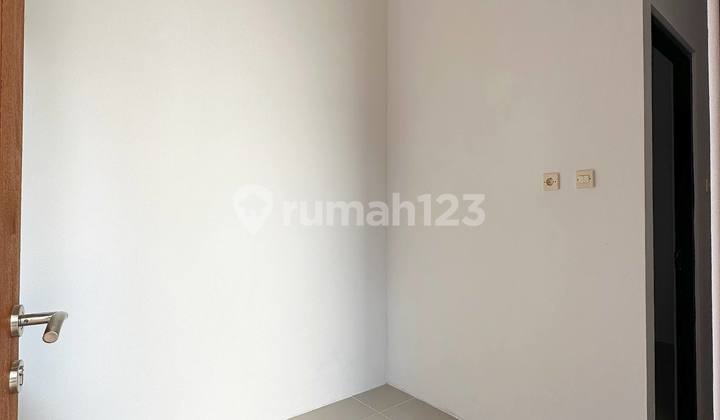 Nice House in Setu Cipayung Near Headquarters and Toll Gate 2