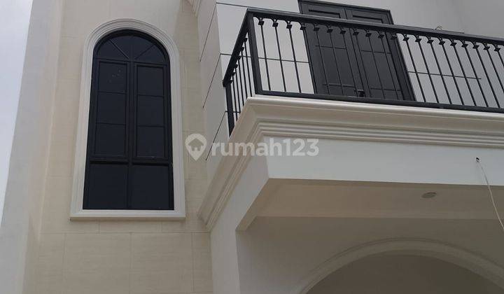 Rumah 2 Lantai Shm Gaya Eropa Di Timur Jakarta 2