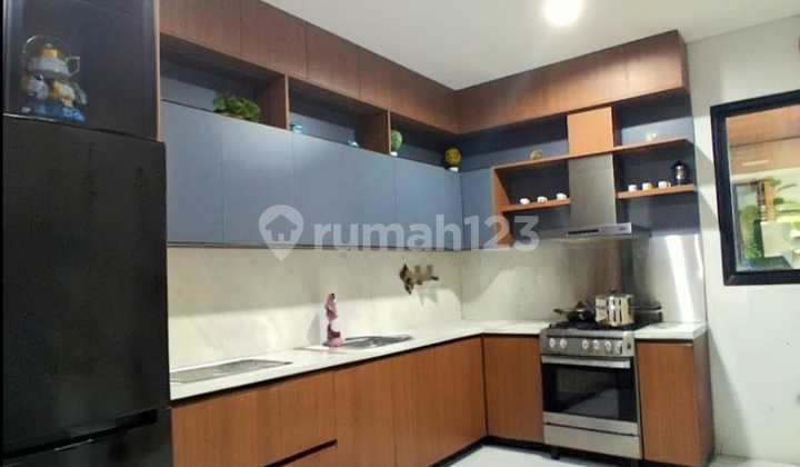 For Quick Sale: Luxurious Minimalist Modern Emily House, Summarecon Bandung 2