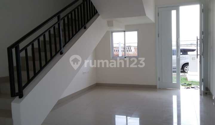 Dijual Cepat Rumah Amanda Summarecon Bandung Sisi Gang 2