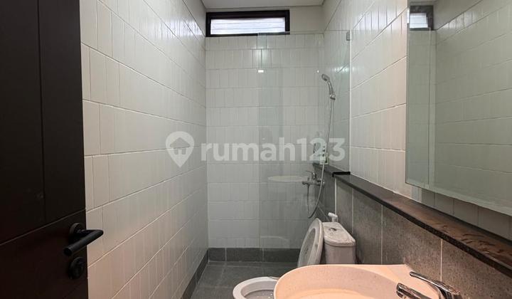 For Rent, Flora House Summarecon, Very Good 2