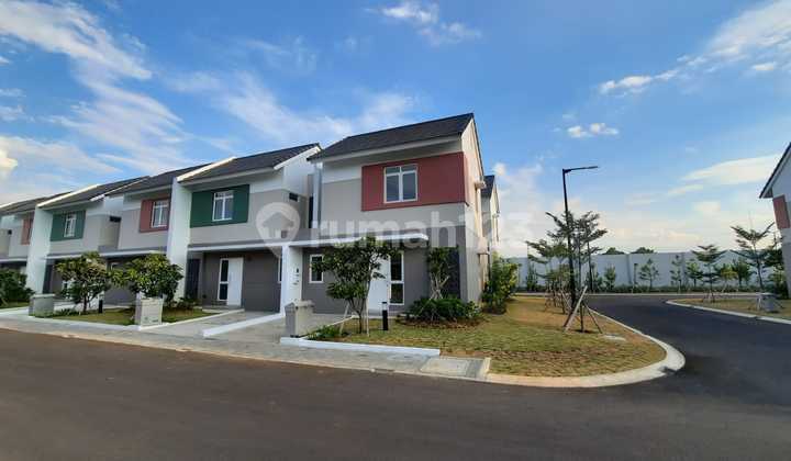 Disewakan Rumah 2 Lantai Hook di Summarecon Bandung Disewakan Rumah 2 Lantai Hook di Summarecon Bandung