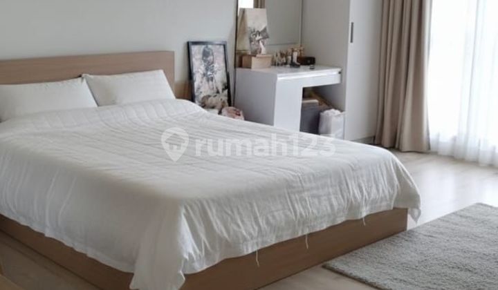 For Sale 3-Story House in North Bandung, Setraduta Complex 2