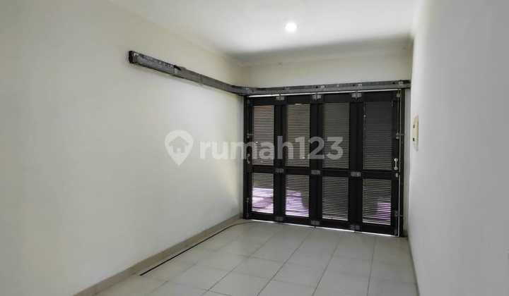 For Rent: Cynthia Mainroad House, Summarecon Bandung 2