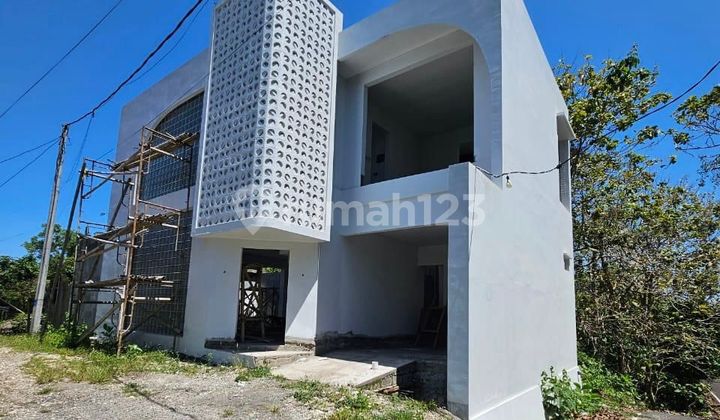 Land for Sale with 80% Completed Villa Building Bonus, Located on Uluwatu Main Road
