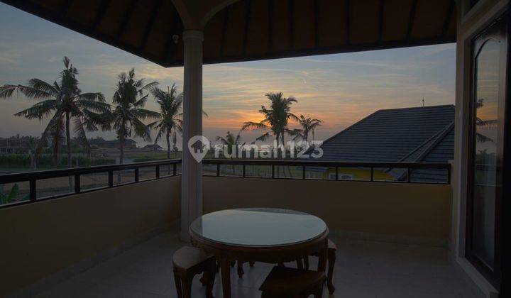 3 Villa Units at Pabean Beach View Gunung 2